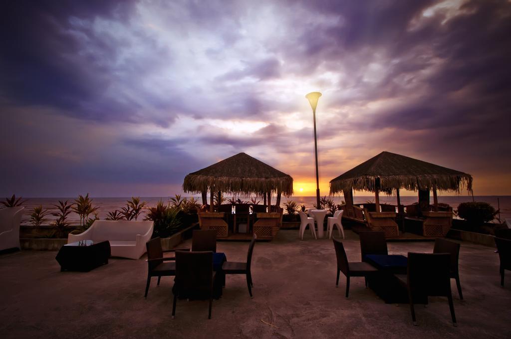 Gold Coast Morib International Resort Экстерьер фото