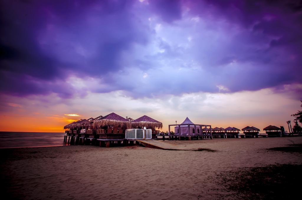 Gold Coast Morib International Resort Экстерьер фото
