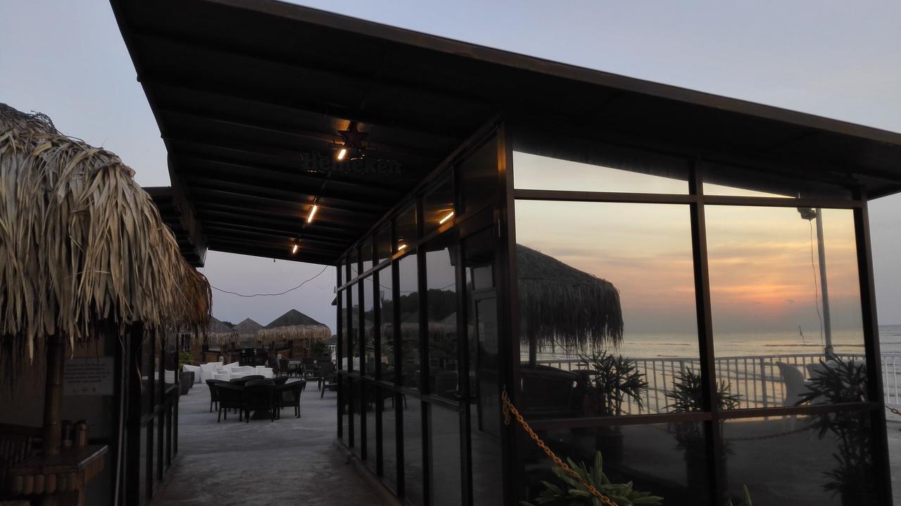 Gold Coast Morib International Resort Экстерьер фото